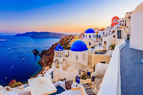 Los mejores destinos para viajar a la islas griegas .
